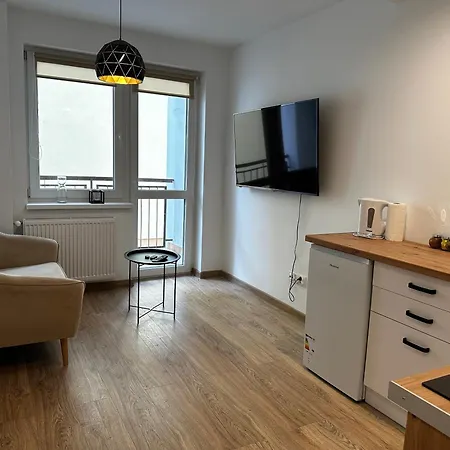 Niron Apartament Dabrowskiego 4 *